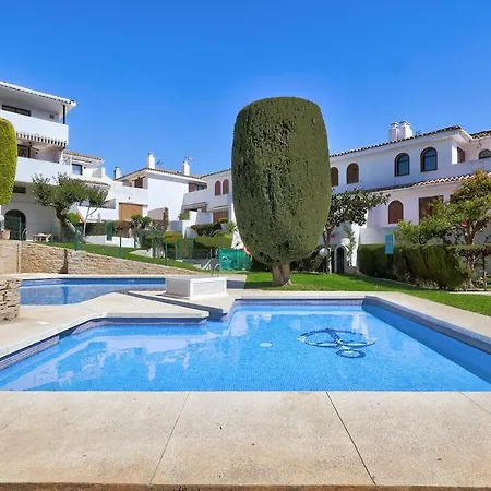 Holiday home Three Bedroom Townhouse 100 Meters From The Beach! *